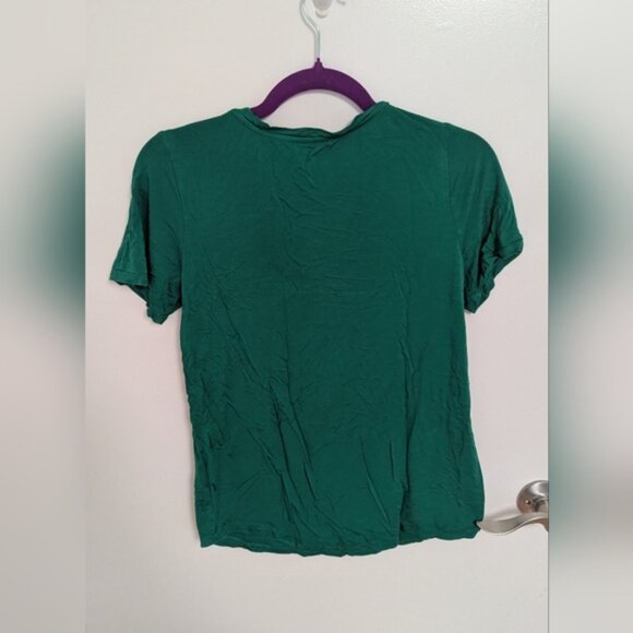 Reitmans Green V-Neck Short Sleeve Top - Picture 3 of 3
